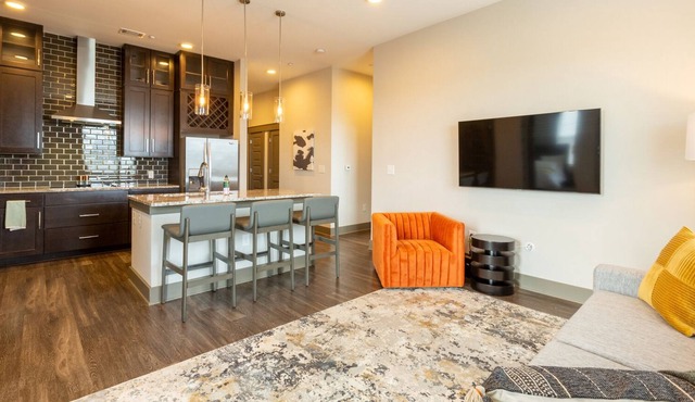 Modern Apartment in Prime Location (ID917)