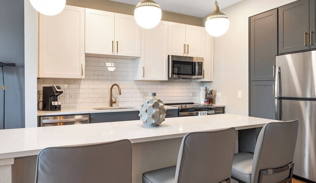 Modern Apartment in Prime Location (ID8282X55)