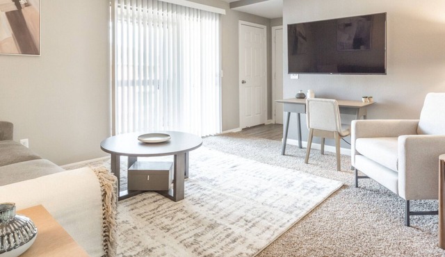 Modern Apartment in Prime Location (ID8733X1)