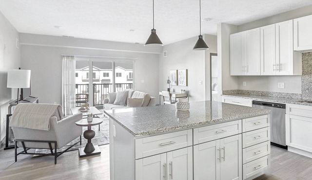 Modern Apartment in Prime Location (ID1002X858)