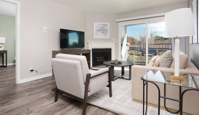 Modern Apartment in Prime Location (ID8237X51)