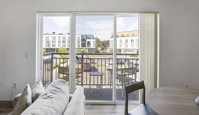 Modern Apartment in Prime Location (ID7323X33)