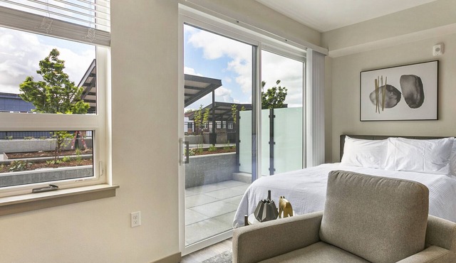 Modern Apartment in Prime Location (ID9325X61)