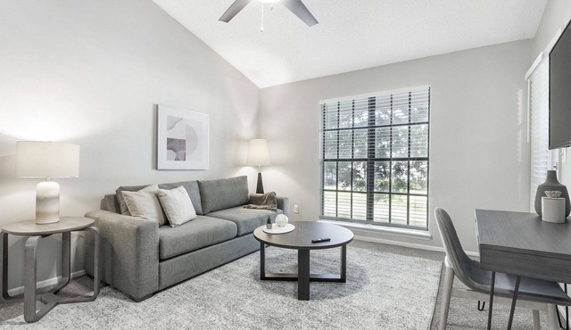 Modern Apartment in Prime Location (ID9413X94)
