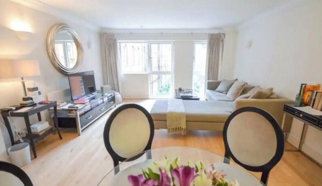 Modern Apartment in the Heart of Covent Garden, London