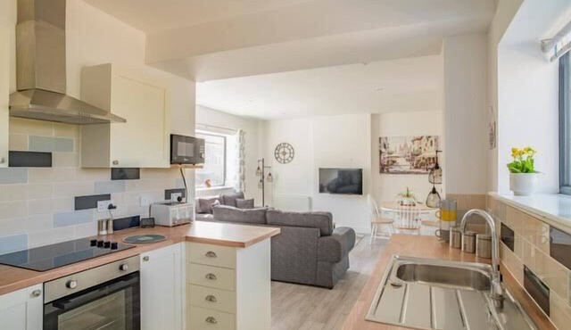 Modern apartment in the Cotswolds sleeps 6