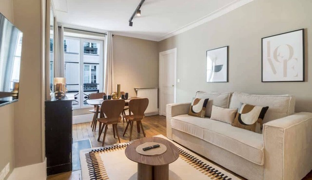 Modern apartment in the heart of the 7th arrondissement