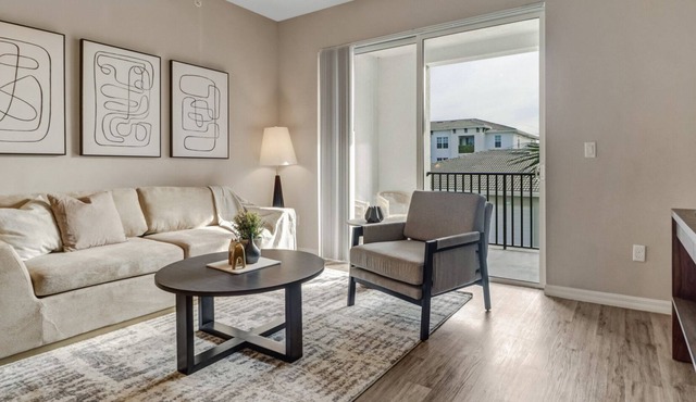 Modern Apartment in Prime Location (ID8394X24)
