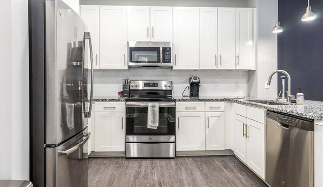 Modern Apartment in Prime Location (ID8112X15)