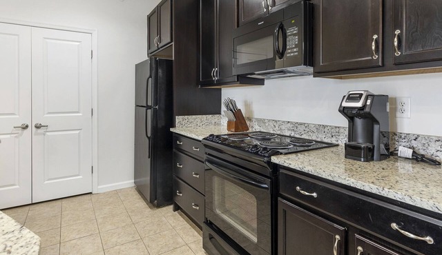 Modern Apartment in Prime Location (ID1388X013)