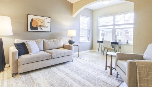 Modern Apartment in Prime Location (ID8368X45)