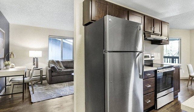 Modern Apartment in Prime Location (ID8880X29)