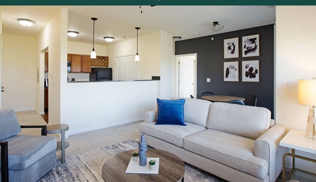 Modern Apartment in Prime Location (ID7489X61)