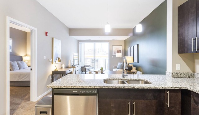 Modern Apartment in Prime Location (ID9436X35)