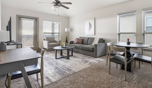 Modern Apartment in Prime Location (ID6100X66)
