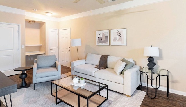 Modern Apartment in Prime Location (ID4344X54)