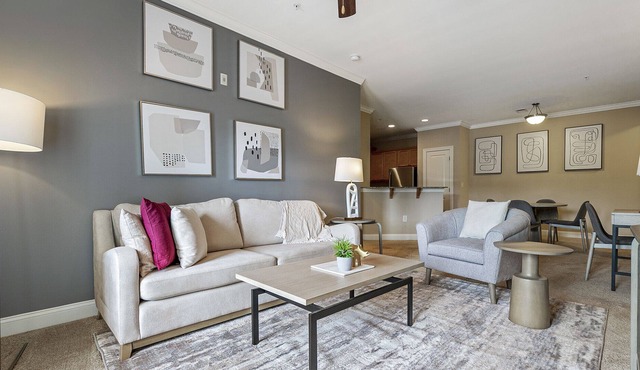 Modern Apartment in Prime Location (ID8780X09)