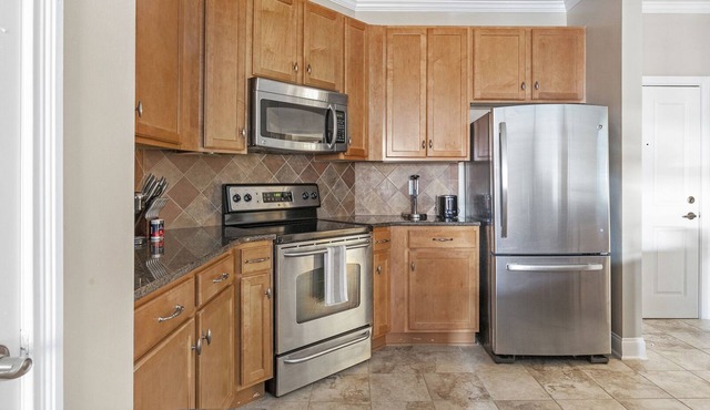Modern Apartment in Prime Location (ID1285X345)