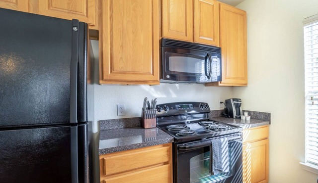 Modern Apartment in Prime Location (ID7751X04)