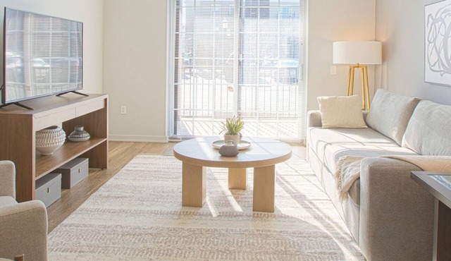 Modern Apartment in Prime Location (ID8664X37)