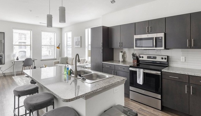 Modern Apartment in Prime Location (ID1403X364)
