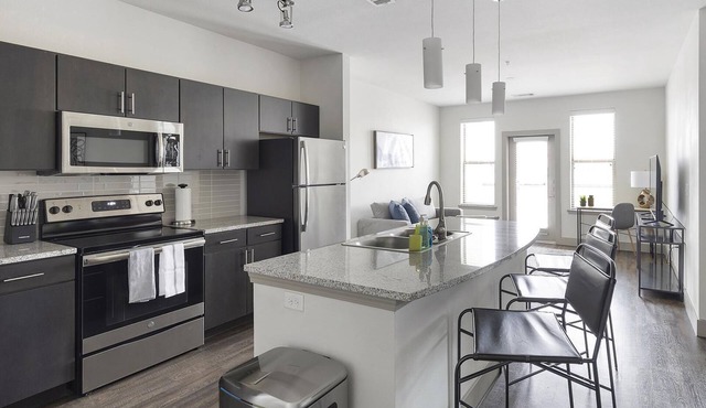 Modern Apartment in Prime Location (ID1403X367)