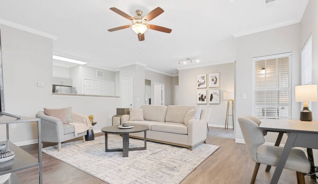 Modern Apartment in Prime Location (ID8542X39)
