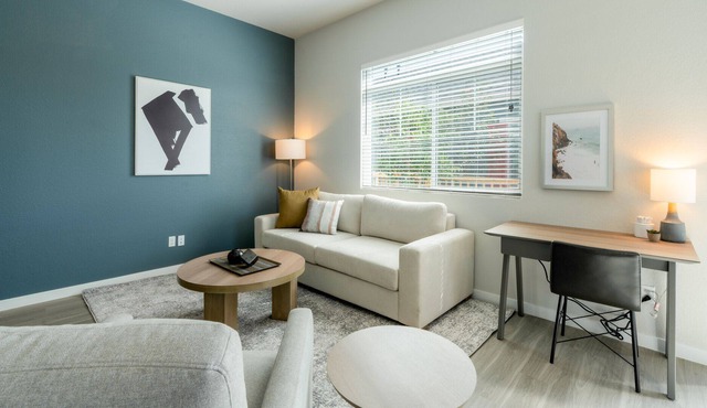 Modern Apartment in Prime Location (ID5807X81)
