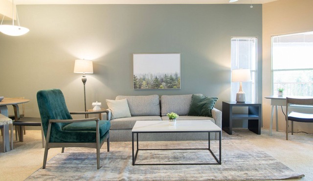 Modern Apartment in Prime Location (ID2517X08)