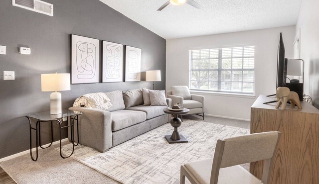Modern Apartment in Prime Location (ID9478X34)