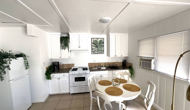 Modern Apartment near Disneyland & DTLA