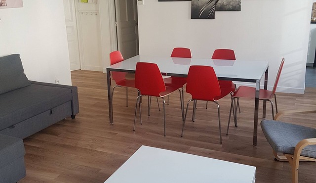 Modern apartment near line 1 and Disney 52 m²