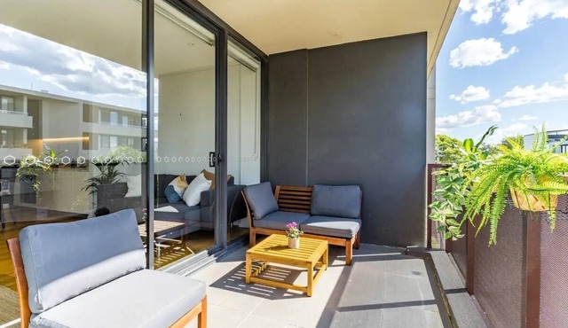 Modern apartment nearby the river - Free parking