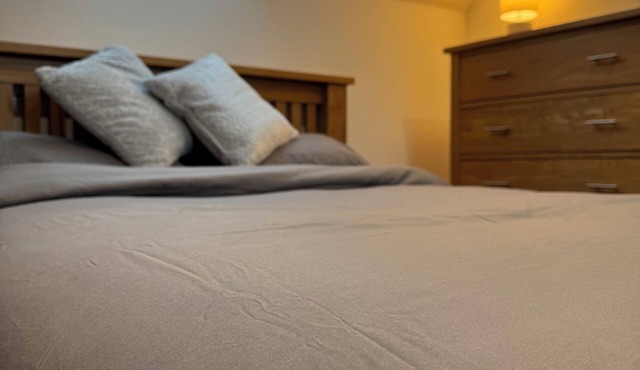 Modern Apartment. Peaceful & Secure, Private Parking, Beautiful Surroundings