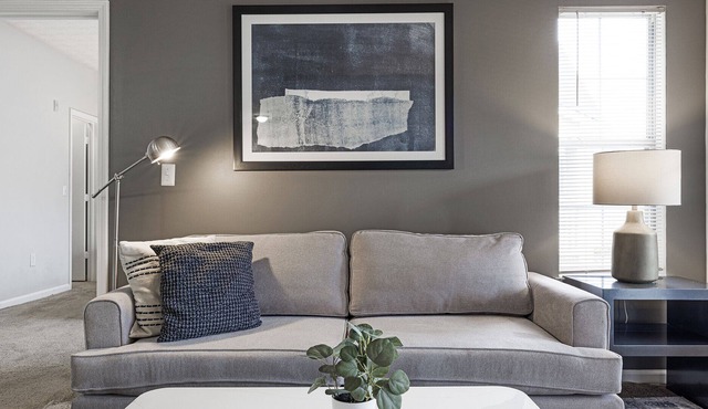 Modern Apartment in Prime Location (ID7748X2)