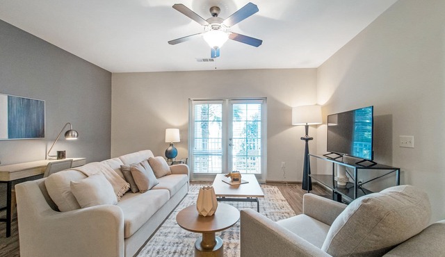 Modern Apartment in Prime Location (ID6812X49)