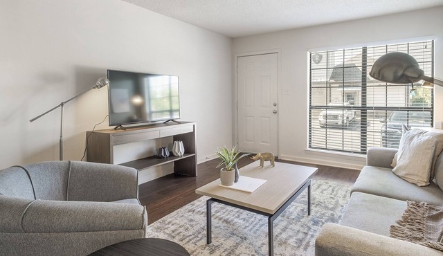 Modern Apartment in Prime Location (ID9618X81)