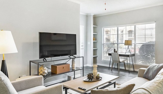 Modern Apartment in Prime Location (ID8796X21)