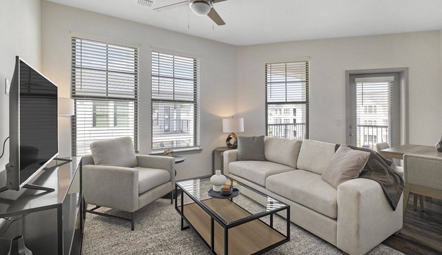 Modern Apartment in Prime Location (ID1167X724)