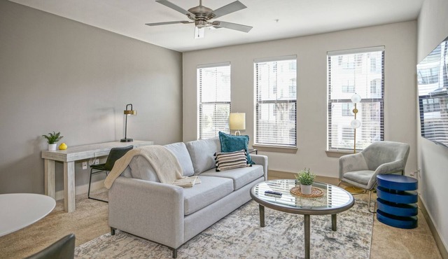 Modern Apartment in Prime Location (ID1246)