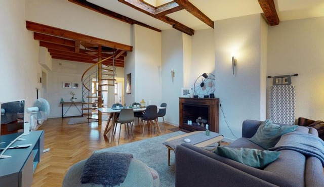 Modern apartment with a view of the Jet d'Eau