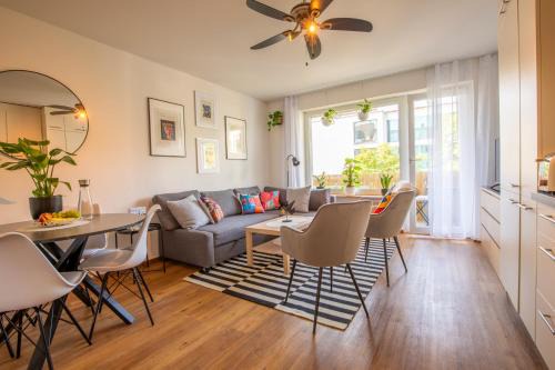 Modern Apartment with Balcony near SBB - Special CUATRO PICASSO Apartment, Basel, up to 6 guests