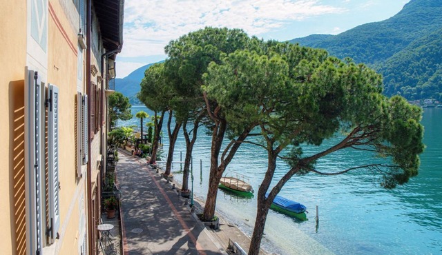 Modern apartment with a view of the lake in Morcote (Balcone sul Lago)