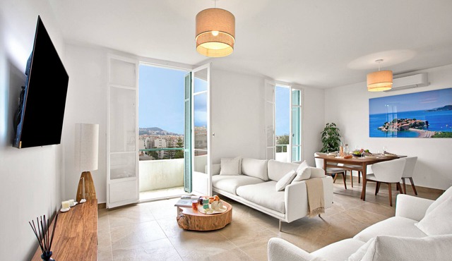 Modern Apartment With City View, Nice, France