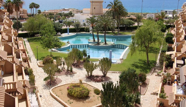 Modern apartment with great pool, next to harbour, boulevard and beach