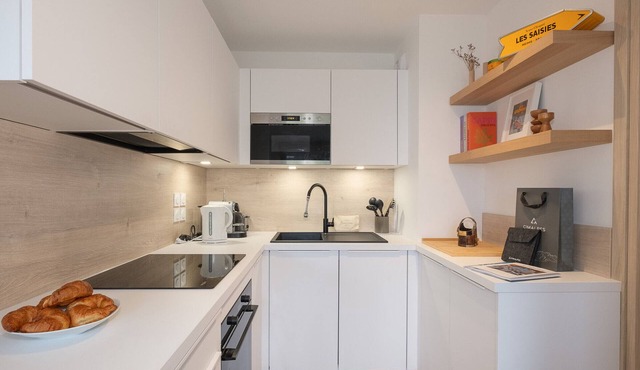 Modern apartment with large terrace in Cernix