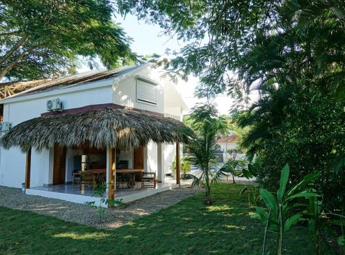 Modern apartment with outdoorkitchen and saltwaterpool