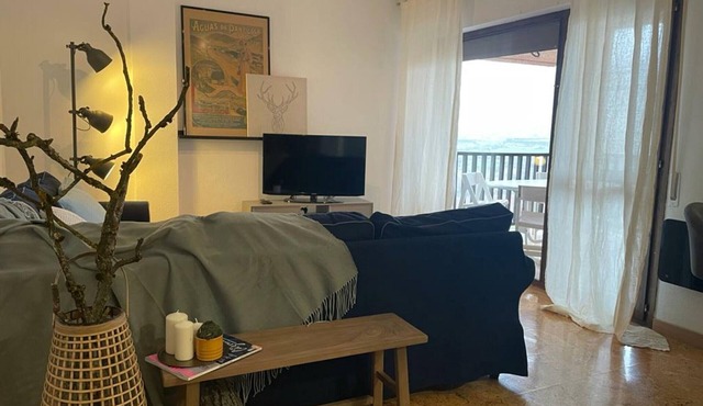 Modern Apartment with Pool, Gym, and Terrace near Jaca Center