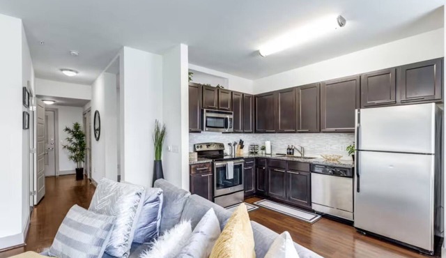 Modern Apartment with WiFi, pool and fitness room in vibrant Houston