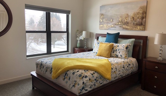 Modern Apt #302 - a Block from St. Pat's Hospital